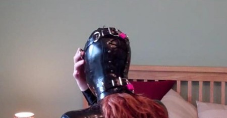 D K Bondage - Karinas First Fitting In The New Extreme Rubber Hood D K Bondage - Karinas First Fitting In The New Extreme Rubber Hood