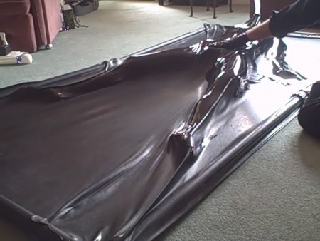 D K Bondage - Fi In The Latex Vac Bed