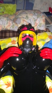 Rubbercouple bizzare world - Pure Latex