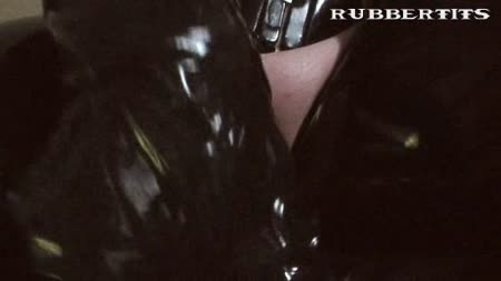 RUBBERTITS - SHINY, KINKY & BIZARRE LATEX SEX - Raven Arrives Hevy Rubber Hot Oily Tits And A Doubledildo RUBBERTITS - SHINY, KINKY & BIZARRE LATEX SEX - Raven Arrives Hevy Rubber Hot Oily Tits And A Doubledildo