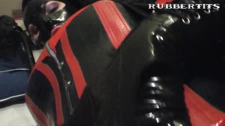 RUBBERTITS - SHINY, KINKY & BIZARRE LATEX SEX - Heavy Rubber Showstopper Avengelique RUBBERTITS - SHINY, KINKY & BIZARRE LATEX SEX - Heavy Rubber Showstopper Avengelique