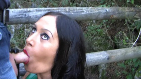 THE BLOWJOB LADY - Tittenbesamung Der Latex Schlampe THE BLOWJOB LADY - Tittenbesamung Der Latex Schlampe