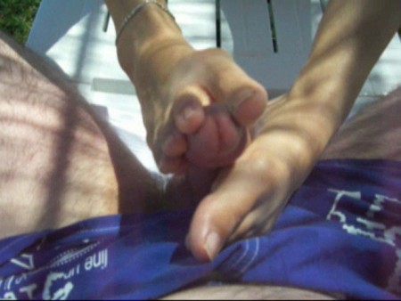 Italian Hidden Foot Job Part 3 Of 3 - This is the third (and last) part of a very nice footjob done without taking the swimming trunks off but passing under them with feet (and sometimes with both hands, also!)
in this video the trunks are always worn and the penis, already uncovered on the previous video, is teased in a forceful manner!
who wouldn't like to be the lucky guy??! ;)

the quality is quite good and the screen size is 640x480.
the light beams you see sometimes are because the video was taken against the sun... It's been an improvised shooting... Just "seizing the moment"! ;)

there is no cum on this video... Just a fantastic footjob!

--------------------------------------------------------------------------------

questa e' la terza (ed ultima) parte di un bellissimo footjob fatto senza togliere I calzoncini da bagno, ma passandoci sotto con I piedi (ed a volte anche con entrambe le mani!)...
in questo video I pantaloncini sono sempre indossati ed il pene, gia' scoperto nel video precedente, viene stuzzicato in maniera molto piu' decisa! Chi non vorrebbe essere al posto del fortunato ragazzo??! ;)

la qualita' e' buona ed il video e' 640x480.
i raggi di luce che ogni tanto si vedono dipendono dal fatto che e' stato girato contro sole... E' stata una ripresa improvvisata, sfruttando la particolare situazione che si era creata! ;)

non c'e' eiaculazione in questo video, ma solo un fantastico footjob!!

buon divertimento!!