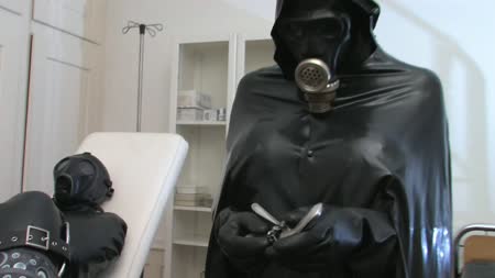 Two Bizarre Rubber Countrywomen Part 3 Of 4 - Hd clip 1980 x 1080 px
nina and leila are in the rubber clinical room now. Nina lies in tight rubber bag, waers a gasmak and has a rubber sheet on it in the rubber hospital bed. Leila weras a black rubber cape, a gasmask and extra long transparent heavy rubber gloves. She opens the zip from the rubber bag. Oh, nina weras a black rubber strait jacket. The perfect rubber toy to play with a speculum on the gyno chair..

zwei bizarre gummibuerinnen teil 3 von 4

hd clip 1980 x 1080 px
nina und leila sind jetzt im gummiklinikzimmer. Nina liegt in einem engen gummisack, trgt eine gasmaske und darber liegt ein gummilaken im gummispitalbett. Leila trgt ein schwarzes gummicape, eine gasmaske und sehr lange transparente , schwere gummihandschuhe. Sie ffnet den gummisack. Oh, nina trgt eine schwarze gummizwangsjacke. Das perfekte gummispielzeug um mit einem spekulum auf dem gynostuhl zu spielen..