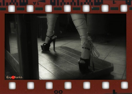 RopeMarks studio - The Pillory With Dutch Dame RopeMarks studio - The Pillory With Dutch Dame
