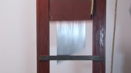 THE GUILLOTINE - CHLOE GUILLOTINED AND FOOTABUSED THE GUILLOTINE - CHLOE GUILLOTINED AND FOOTABUSED