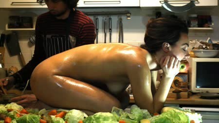 THE GUILLOTINE - ROASTING LAURA THE GUILLOTINE - ROASTING LAURA